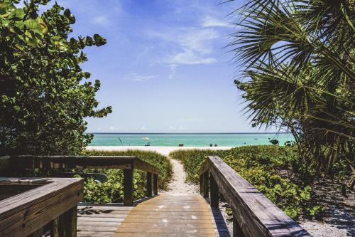 Tropical Villas Of Venice Beach in Venice, USA