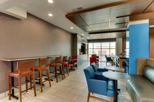 Holiday Inn Express Lake Worth NW Loop 820 By IHG - 식음료(F&B)