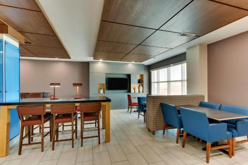 Holiday Inn Express Lake Worth NW Loop 820 By IHG - 식음료(F&B)