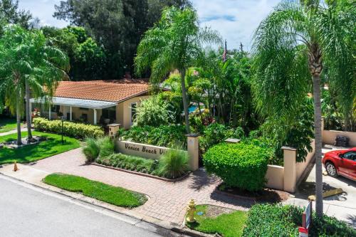 Tropical Villas Of Venice Beach Venice