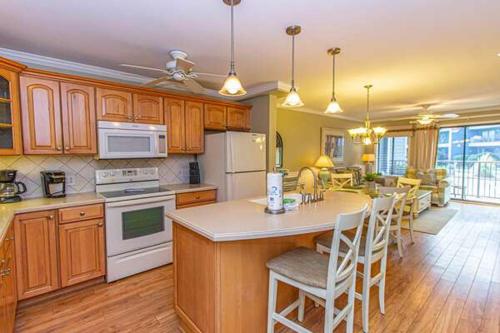 Ground Floor Condo Sleeps 6 2 BR 2 BA Myrtle Beach Resort Unit 146A detail