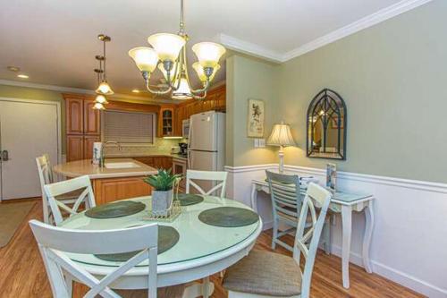 Ground Floor Condo Sleeps 6 2 BR 2 BA Myrtle Beach Resort Unit 146A detail