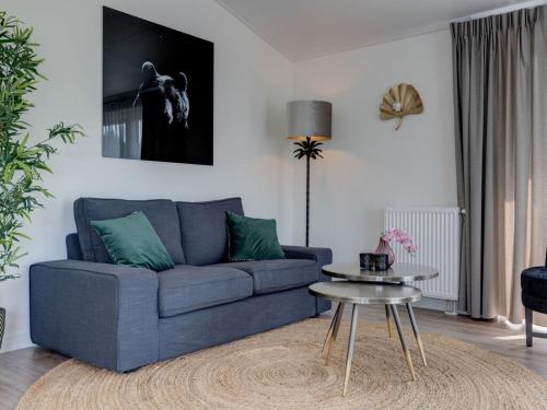 Chalet by Pond in Eindhoven Holiday Park in เวลโฮเวน