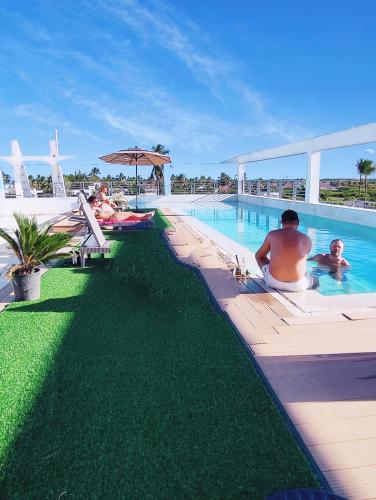 EXECUTIVE SUITES DUCASSI - ROOFTOP POOL and BEACH CLUB