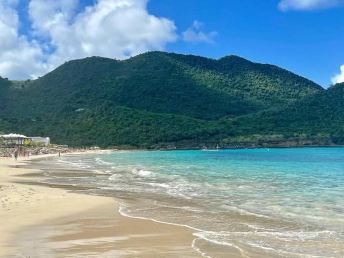 Little Cocoon - Pool and Beach
