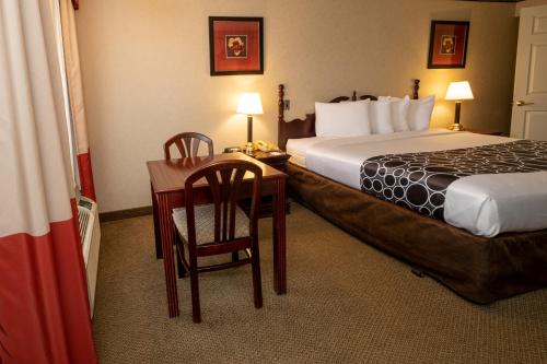 Hilltop Inn & Suites - North Stonington - image 6