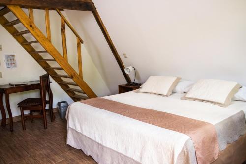 Hotel y Bungalows El Jardín (Hotel y Bungalows El Jardin) in 레탈룰레우