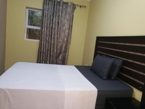 Guestroom, Kamp David Lodge in Johannesburg City Centre