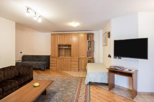 Three-Bedroom Superior Apartment
