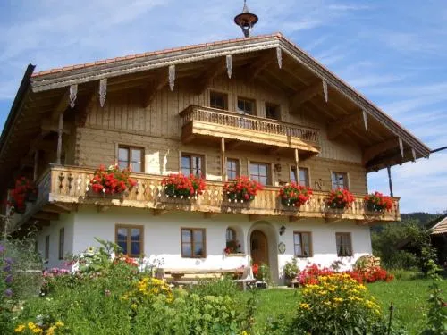 Huberbauernhof Ferienwohnungen in Piding, Deutschland