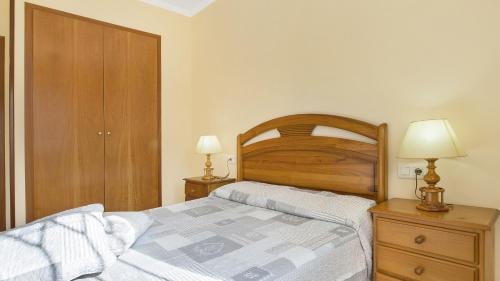 One-Bedroom Apartment image 7