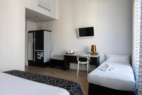 Triple Room image 7