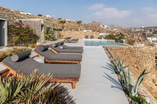 สระว่ายน้ำ, Nimbus My Aktis in มีโกนอส