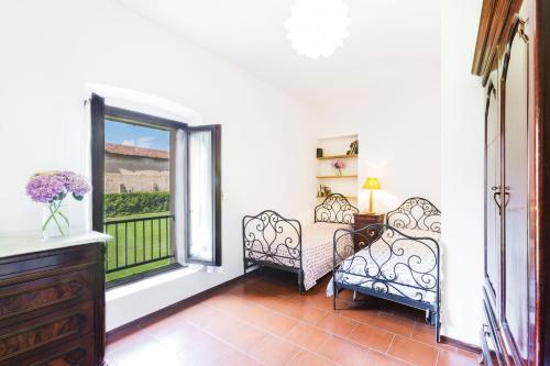 2 bedrooms, 3 beds