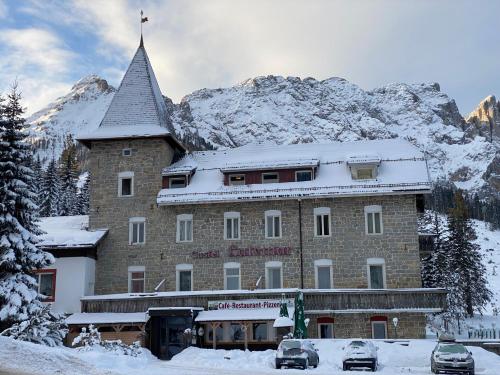 Hotel Castel Latemar - Carezza al Lago