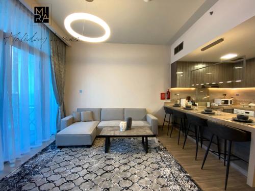 Mira Holiday Homes - Fully Furnished serviced one bedroom in JLT