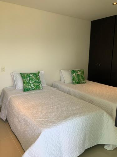 Apartamento en Cartagena frente a la playa de Marbella entre el aeropuerto y el centro histórico