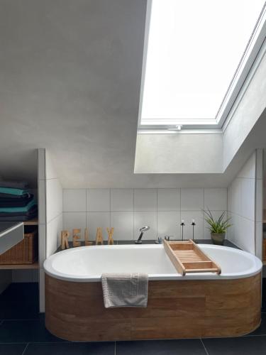 Fürdőszoba, Ferienwohnung Nussbaum-Nest in Hausen