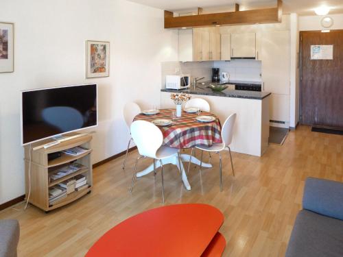  Apartment Victoria A-B-C-2 by Interhome, Unterkunft in Crans-Montana