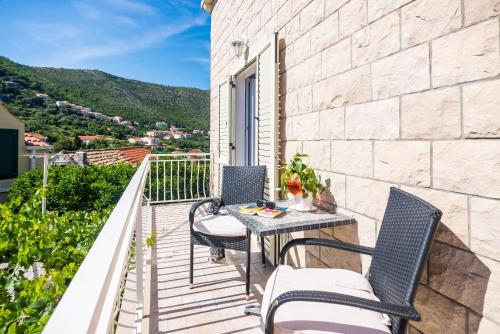 Superior Double Room with Balcony and Garden View