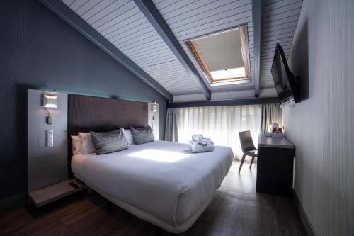 Double Room - Attic