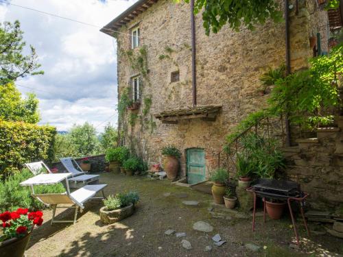  Holiday Home Casaccia by Interhome in Mommio