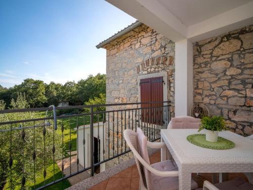 Apartment Fiore-2 by Interhome in Gedici