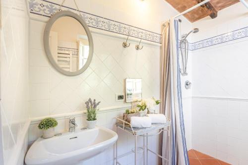 Villa Coccinelle, A secret sweet idyllic retreat for 2 couples with private pool & air conditioning Villa Coccinelle, A secret sweet idyllic retreat for 2 couples with private pool & air conditioning
