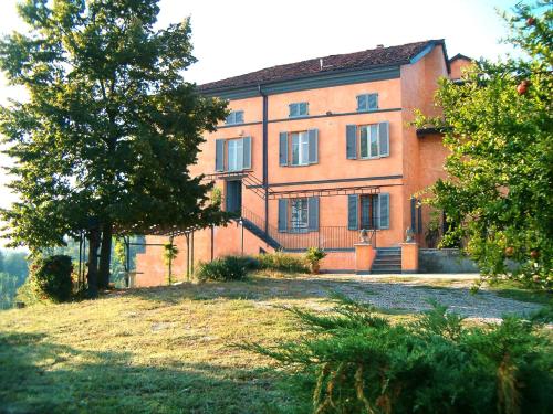 B&B Rocca d'Arazzo - Apartment Cascina Villa - AST231 by Interhome - Bed and Breakfast Rocca d'Arazzo