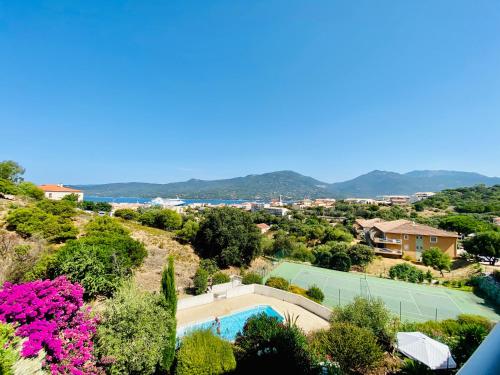 A Funtana deux chambres, vue mer, piscine et tennis - Location saisonnière - Propriano