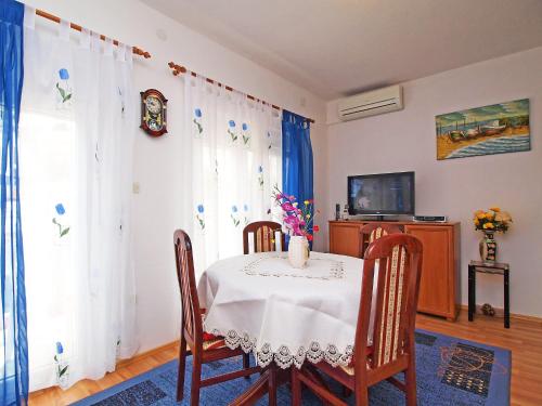 Apartment Sofija-2 by Interhome, Trogir (fotografie 4)