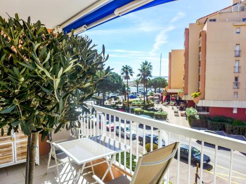 Apartment Le Méditerranée-2 by Interhome 2
