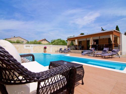 Holiday Home Jasmin by Interhome
