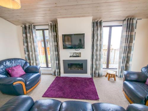 Chalet Loch Leven Lodge by Interhome in Kinross