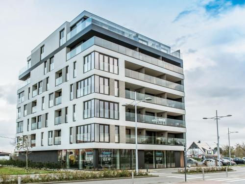 Apartment Pura vida with balcony by Interhome in Bredene