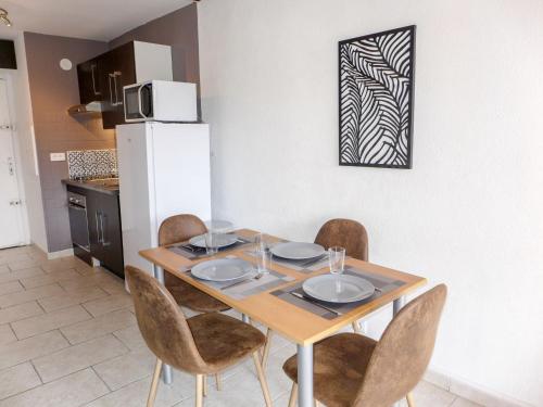 Studio Les Caroubiers-1 by Interhome in Saint Aygulf