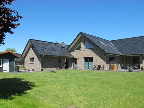 Holiday Home Sonnenschein by Interhome in Wanna, Deutschland