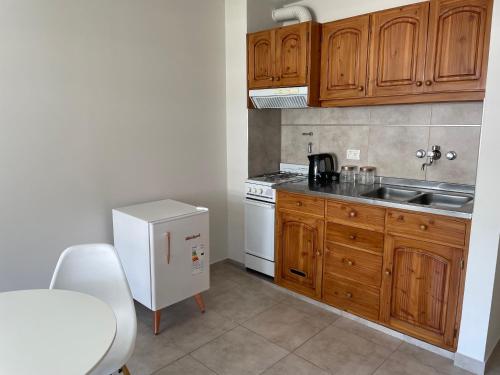 One-Bedroom Apartment image 8
