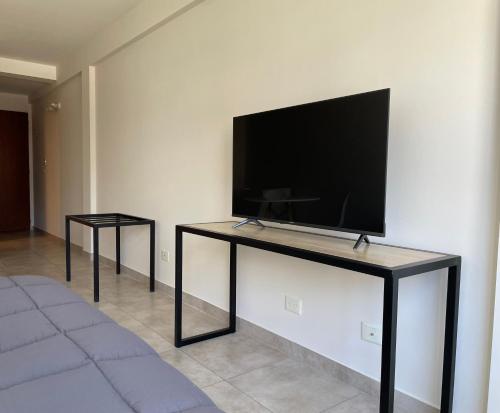 One-Bedroom Apartment image 7