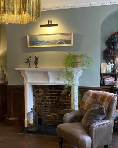 Bridge House Hotel