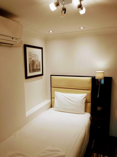 Hotel Edward Paddington - image 7