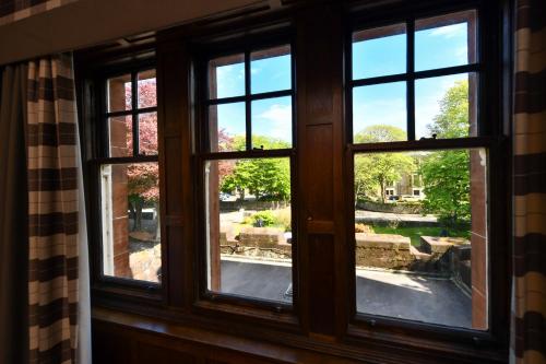 Savoy Park Hotel - image 4
