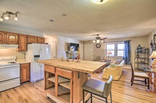 Pet-Friendly Home with Grill and Farm in Meadowview! in Meadowview, USA