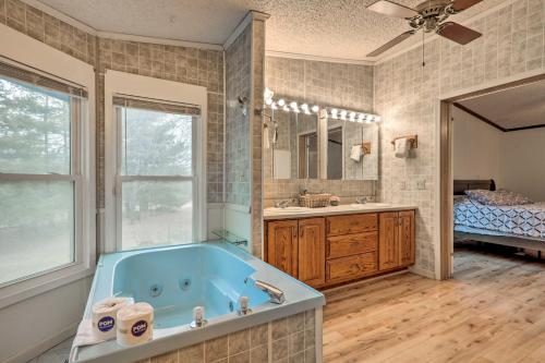 Reteat on 45 Acres! Spacious Family Apt in Lebanon in Lebanon