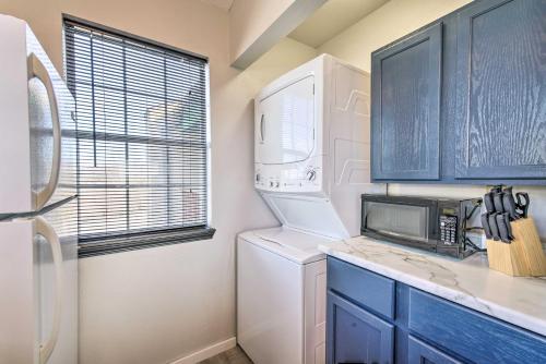 Cozy Branson Getaway Less Than 1 Mi to Silver Dollar City! in Branson, USA