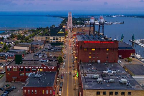 The Suites Hotel at Waterfront Plaza in Duluth, USA