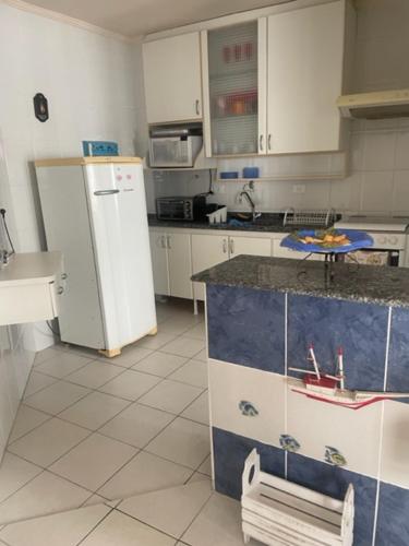 Kitchen, Lindo Apartamento Guaruja- Praia das Asturias in Asturias