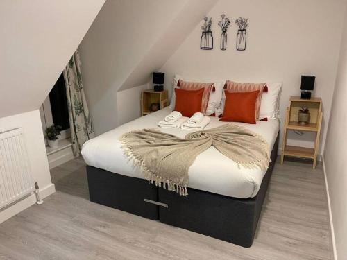 Cosy & Modern Flat perfect for families with parking!