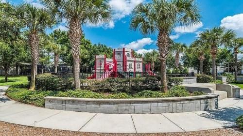 Three BR * 2 Miles to Disney pool free WiFi - image 4