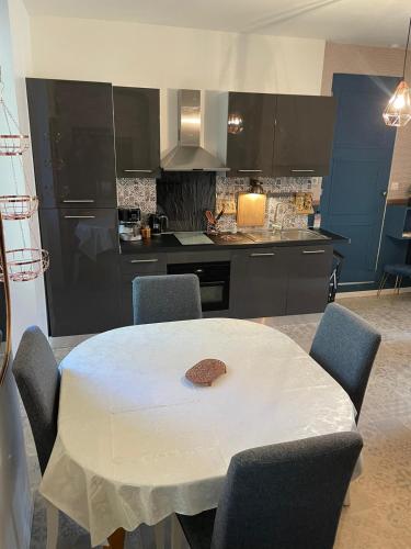 Удобства, La Reynière (La Reyniere) in Serres